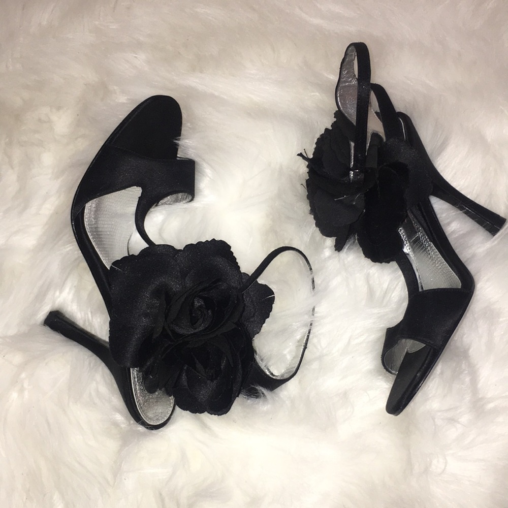 Nina black Sandal with flower bow